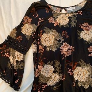 Black floral top